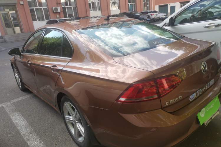 Used Volkswagen Lamando 2015 330TSI DSG Comfort Edition Rear Left 45 Deg