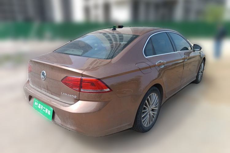Used Volkswagen Lamando 2015 330TSI DSG Luxury Edition Rear Right 45 Deg