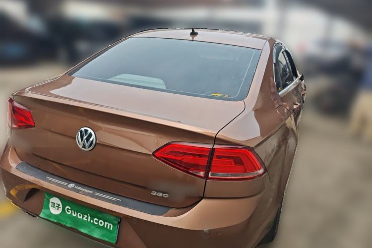Used Volkswagen Lamando 2015 330TSI DSG Luxury Edition Rear Right 45 Deg
