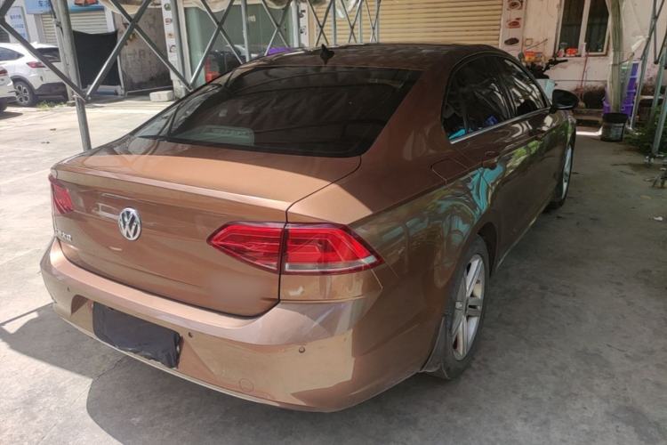 Used Volkswagen Lamando 2015 330TSI DSG Comfort Edition Rear Right 45 Deg