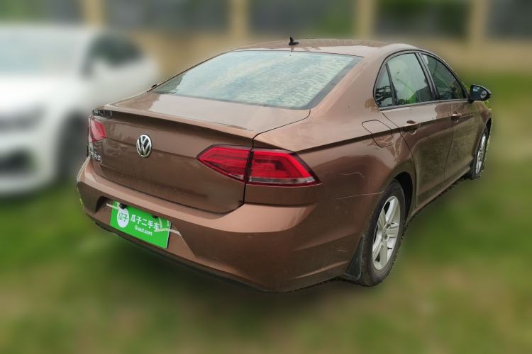 Used Volkswagen Lamando 2015 230TSI Manual Trend Edition Rear Right 45 Deg