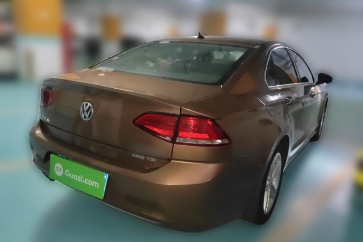 Used Volkswagen Lamando 2015 280TSI DSG Comfort Edition Rear Right 45 Deg