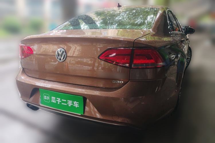 Used Volkswagen Lamando 2015 330TSI DSG Luxury Edition Rear Right 45 Deg