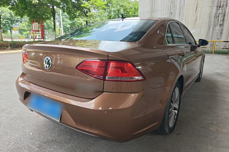 Used Volkswagen Lamando 2015 280TSI DSG Luxury Edition Rear Right 45 Deg