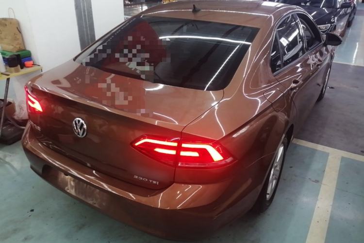 Used Volkswagen Lamando 2015 230TSI DSG Fashion Edition Rear Right 45 Deg