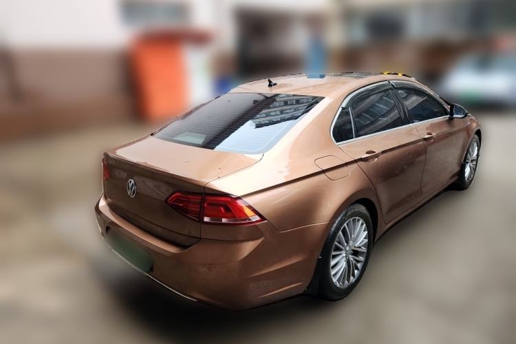 Used Volkswagen Lamando 2015 280TSI DSG Luxury Edition Rear Right 45 Deg