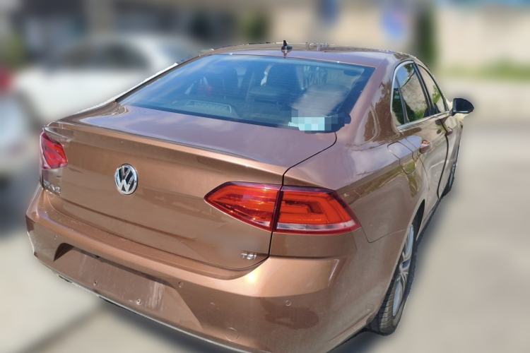 Used Volkswagen Lamando 2015 280TSI DSG Luxury Edition Rear Right 45 Deg