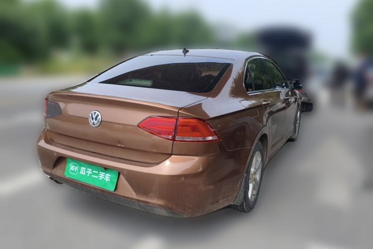 Used Volkswagen Lamando 2015 230TSI DSG Fashion Edition Rear Right 45 Deg