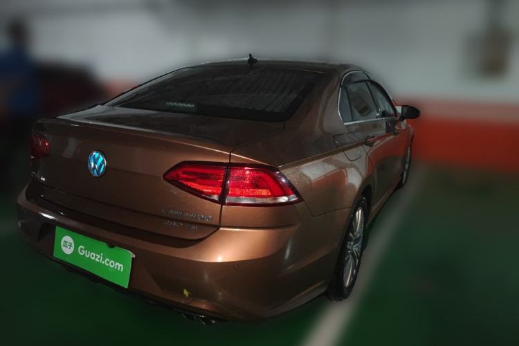 Used Volkswagen Lamando 2015 280TSI DSG Luxury Edition Rear Right 45 Deg