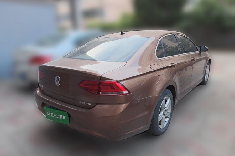 Used Volkswagen Lamando 2015 230TSI DSG Fashion Edition Rear Right 45 Deg