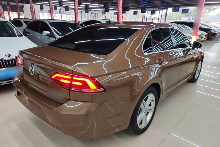 Used Volkswagen Lamando 2015 280TSI Manual Comfort Edition Rear Right 45 Deg