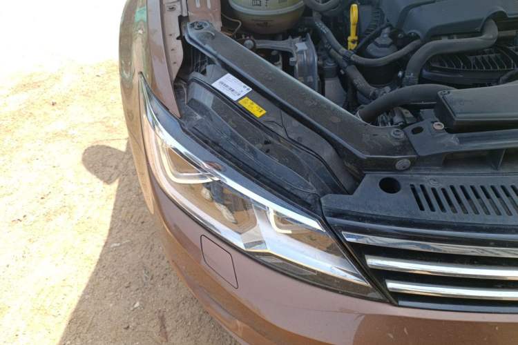 Used Volkswagen Lamando 2015 330TSI DSG Luxury Edition Right Front Headlight