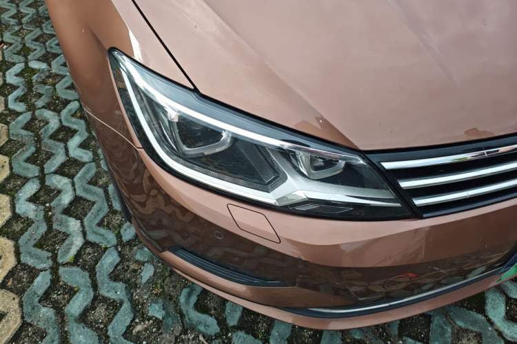 Used Volkswagen Lamando 2015 280TSI DSG Luxury Edition Right Front Headlight
