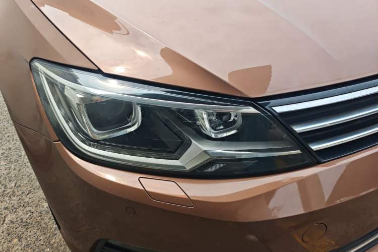 Used Volkswagen Lamando 2015 330TSI DSG Luxury Edition Right Front Headlight