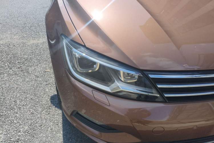 Used Volkswagen Lamando 2015 280TSI DSG Luxury Edition Right Front Headlight