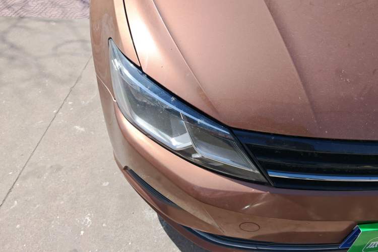 Used Volkswagen Lamando 2015 330TSI DSG Comfort Edition Right Front Headlight