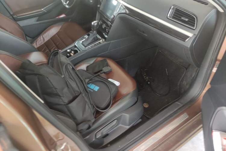 Used Volkswagen Lamando 2015 330TSI DSG Comfort Edition Right Front Seat