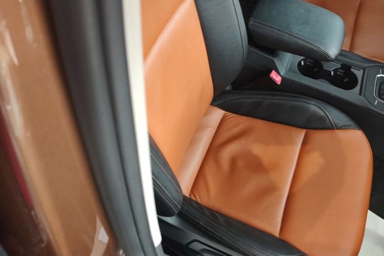 Used Volkswagen Lamando 2015 230TSI DSG Fashion Edition Right Front Seat