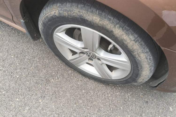 Used Volkswagen Lamando 2015 230TSI DSG Fashion Edition Right Front Wheel Hub