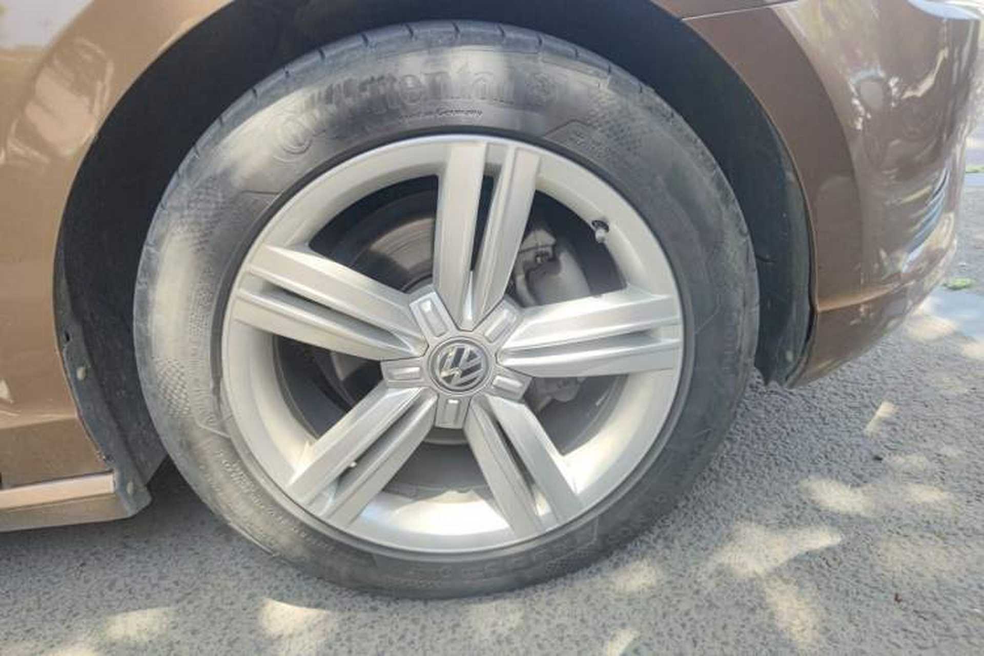 Used Volkswagen Lamando 2015 280TSI DSG Comfort Edition Right Front Wheel Hub