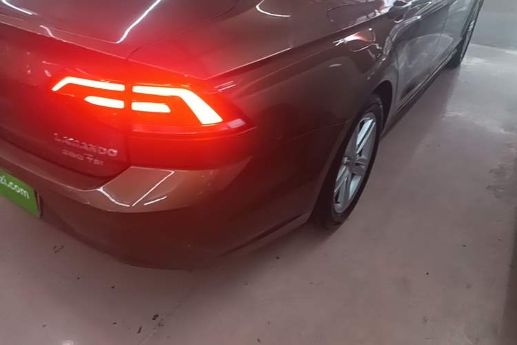 Used Volkswagen Lamando 2015 280TSI DSG Comfort Edition Right Rear Taillight