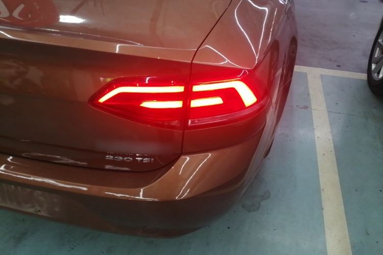 Used Volkswagen Lamando 2015 230TSI DSG Fashion Edition Right Rear Taillight