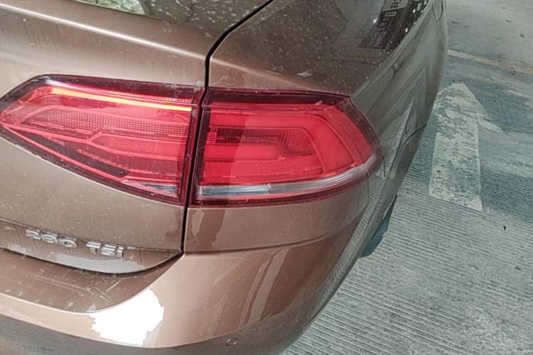 Used Volkswagen Lamando 2015 280TSI DSG Comfort Edition Right Rear Taillight