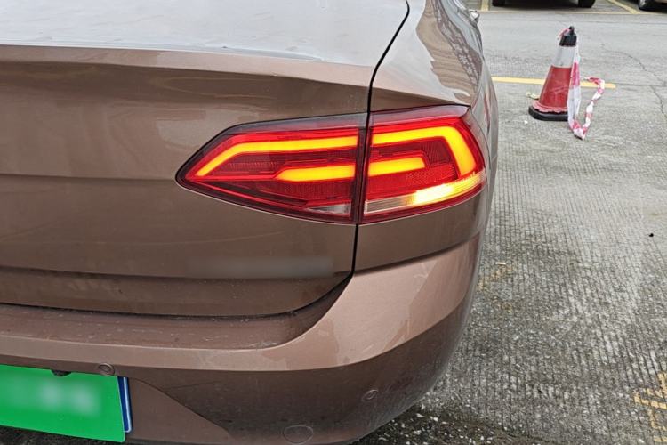 Used Volkswagen Lamando 2015 230TSI DSG Fashion Edition Right Rear Taillight