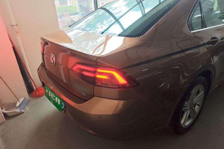Used Volkswagen Lamando 2015 330TSI DSG Comfort Edition Right Rear Taillight