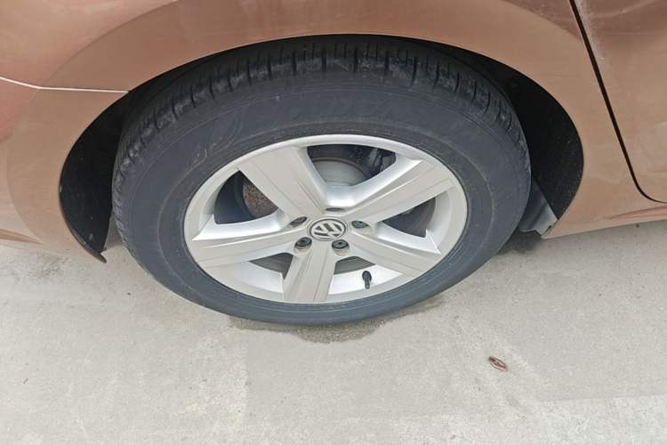 Used Volkswagen Lamando 2015 230TSI DSG Fashion Edition Right Rear Wheel Hub