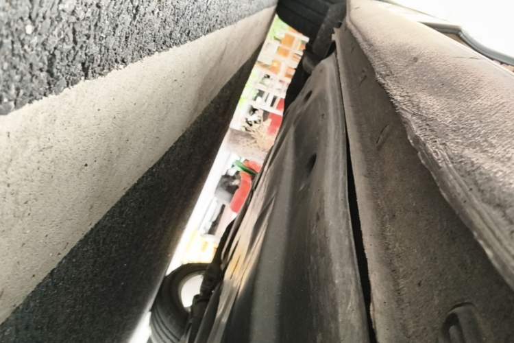 Used Volkswagen Lamando 2015 280TSI DSG Comfort Edition Right Side Sill