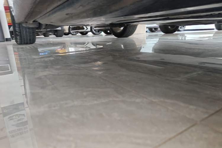 Used Volkswagen Lamando 2015 280TSI DSG Comfort Edition Right Side Sill
