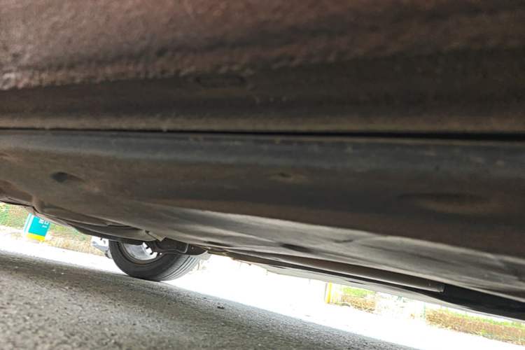 Used Volkswagen Lamando 2015 280TSI DSG Luxury Edition Right Side Sill