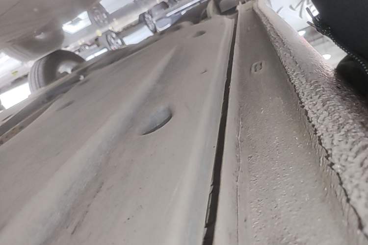 Used Volkswagen Lamando 2015 230TSI DSG Fashion Edition Right Side Sill