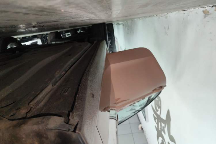 Used Volkswagen Lamando 2015 280TSI DSG Comfort Edition Right Side Sill