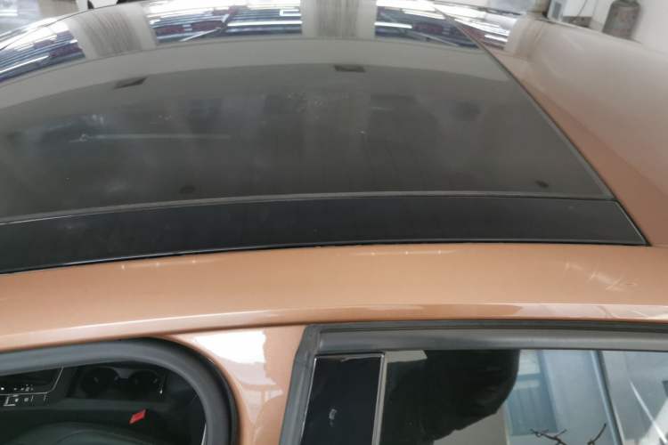 Used Volkswagen Lamando 2015 280TSI DSG Comfort Edition Roof