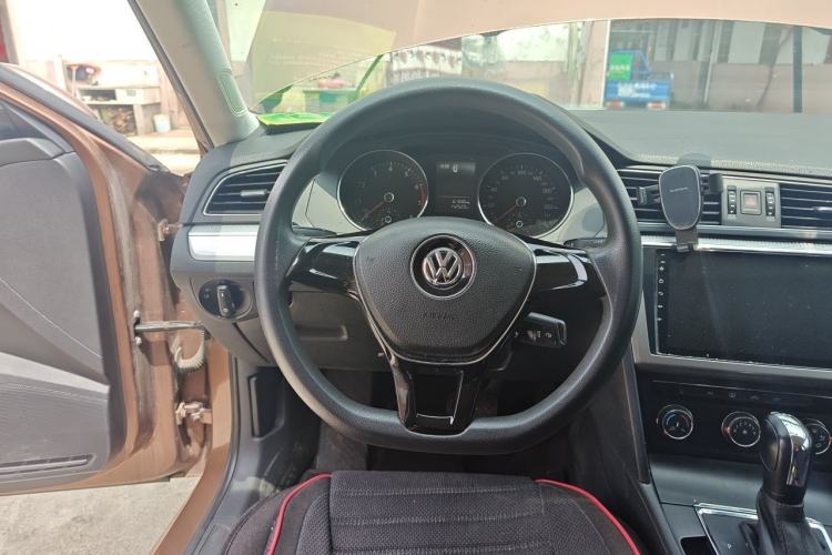 Used Volkswagen Lamando 2015 230TSI DSG Fashion Edition Steering Wheel