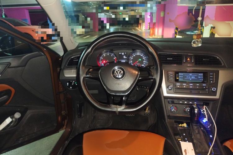 Used Volkswagen Lamando 2015 230TSI DSG Fashion Edition Steering Wheel