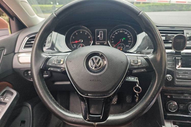 Used Volkswagen Lamando 2015 280TSI DSG Comfort Edition Steering Wheel