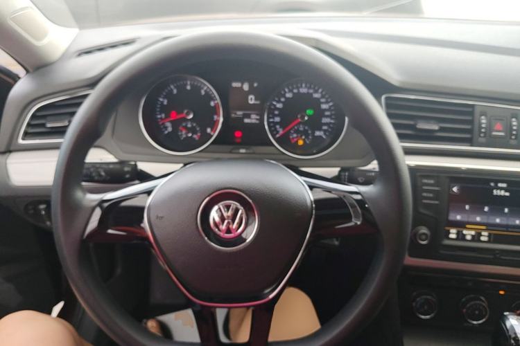 Used Volkswagen Lamando 2015 230TSI DSG Fashion Edition Steering Wheel