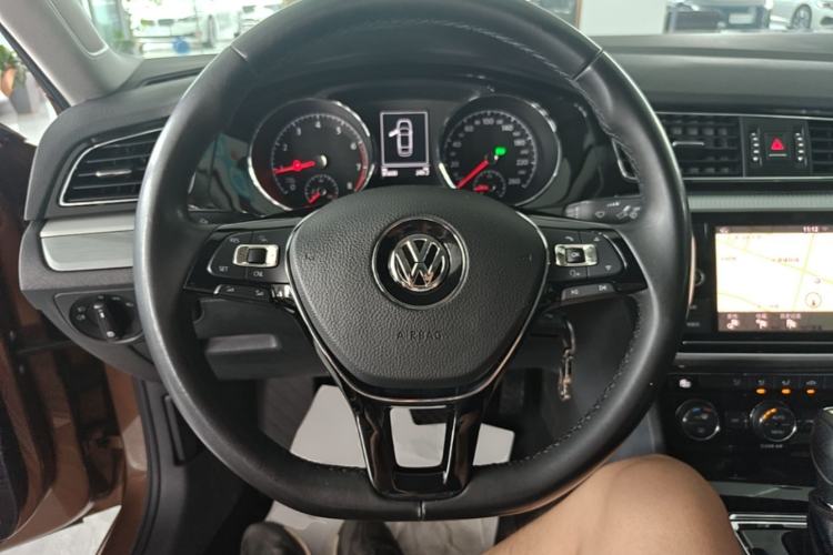 Used Volkswagen Lamando 2015 280TSI DSG Comfort Edition Steering Wheel