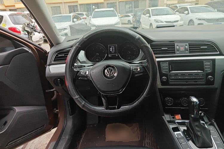Used Volkswagen Lamando 2015 280TSI DSG Comfort Edition Steering Wheel
