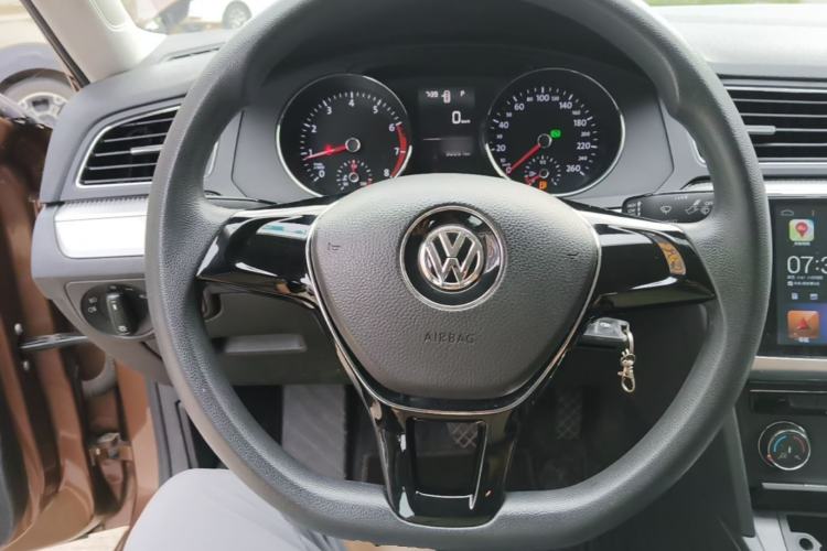 Used Volkswagen Lamando 2015 230TSI DSG Fashion Edition Steering Wheel