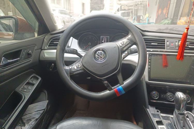 Used Volkswagen Lamando 2015 330TSI DSG Comfort Edition Steering Wheel