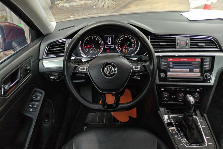Used Volkswagen Lamando 2015 280TSI DSG Comfort Edition Steering Wheel