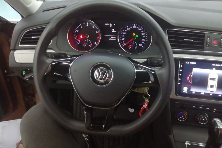 Used Volkswagen Lamando 2015 230TSI DSG Fashion Edition Steering Wheel