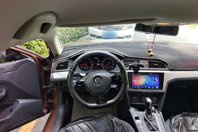 Used Volkswagen Lamando 2015 230TSI DSG Fashion Edition Steering Wheel
