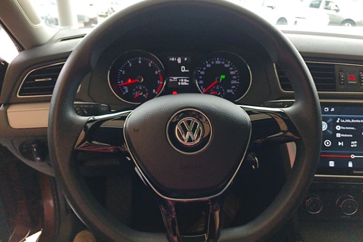 Used Volkswagen Lamando 2015 230TSI DSG Fashion Edition Steering Wheel