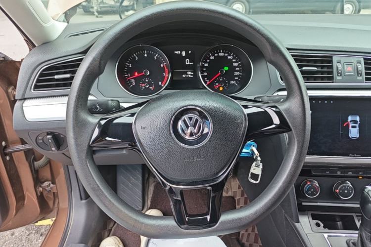 Used Volkswagen Lamando 2015 230TSI DSG Fashion Edition Steering Wheel