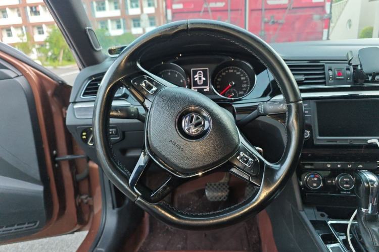 Used Volkswagen Lamando 2015 280TSI DSG Comfort Edition Steering Wheel